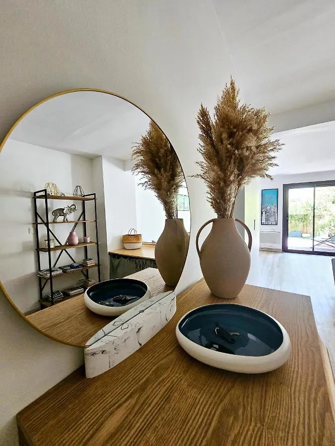Jardin Prive Ds Le Centre De Cassis - Parking - Plage A 500M Apartment 0*,  France